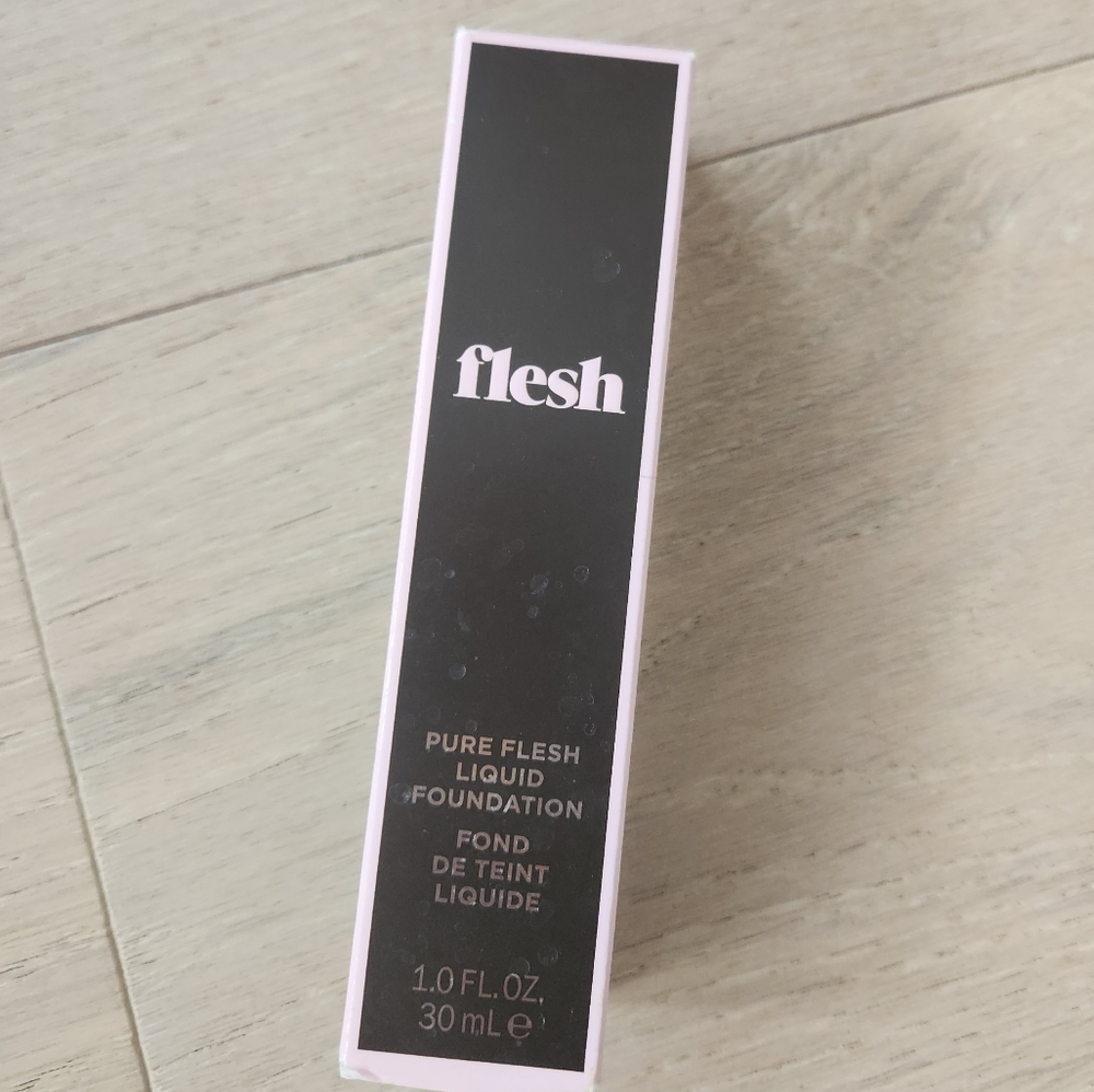 Flesh Beauty Pure Flesh Foundation in Froth NIB